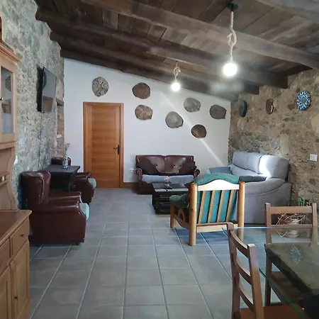 Casa de Férias O Forno Presaras